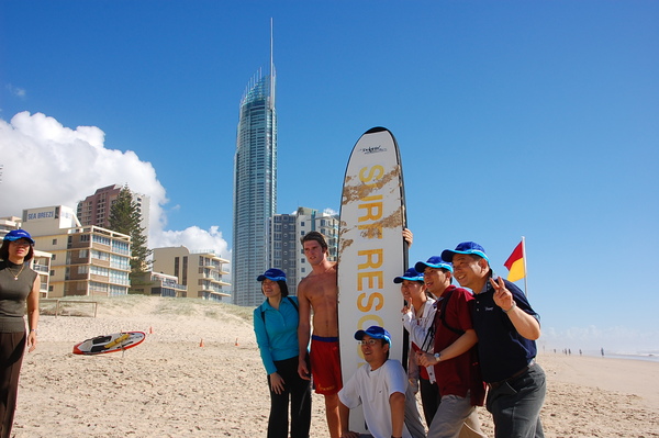 2009BNEAPRSUFERPARDISEBEACH16.JPG