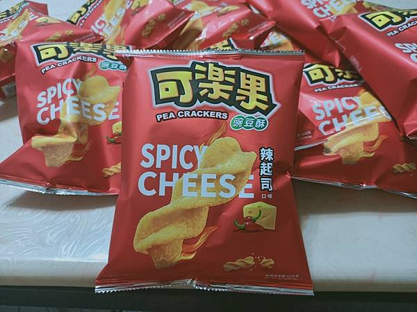 203.jpg 【零食】2021年絕對不能少的 "辣起司" 聯華食品 可樂果辣起司口味!!