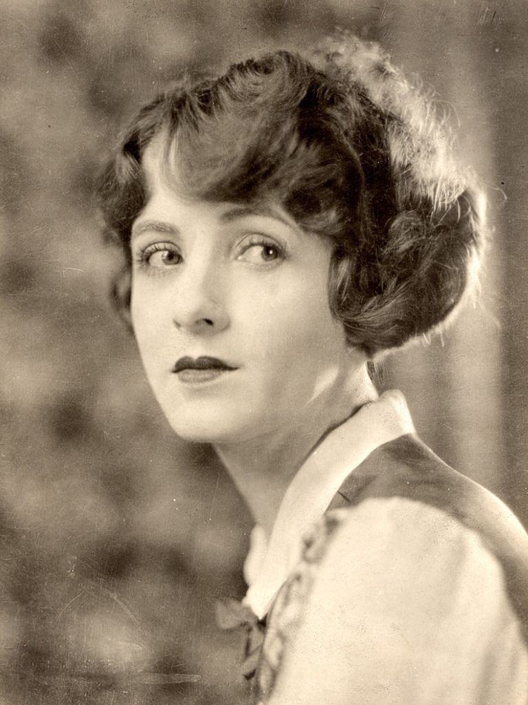 380 Claire Windsor 克蕾兒．溫莎 (1892年-1972年 美國演員)01