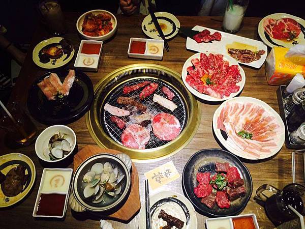 整桌乾杯.jpg 整桌乾杯.jpg