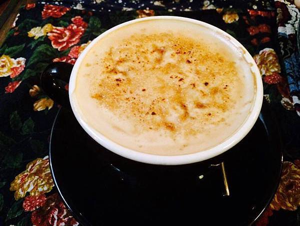 焦糖風味拿鐵.jpg 焦糖風味拿鐵.jpg