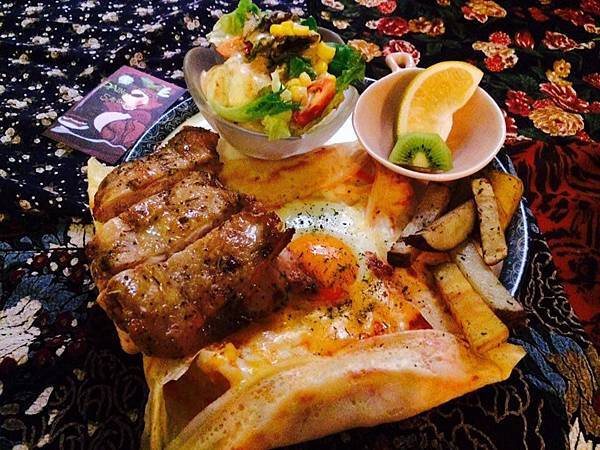 雷蒙迷迭香雞.jpg 雷蒙迷迭香雞.jpg