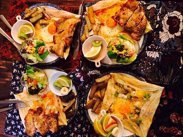 整桌餐點.jpg 整桌餐點.jpg