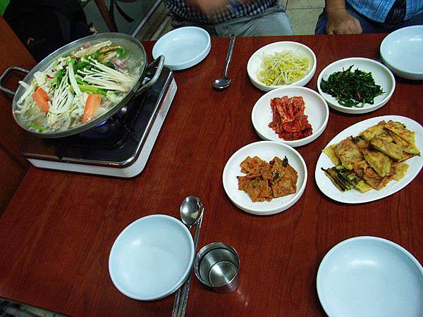 韓國之旅-風味餐篇(香菇養生鍋)