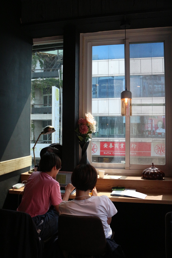 台南中西區-季洋莊園咖啡 喧鬧城市中的悠閒秘境(文末粉專抽獎)