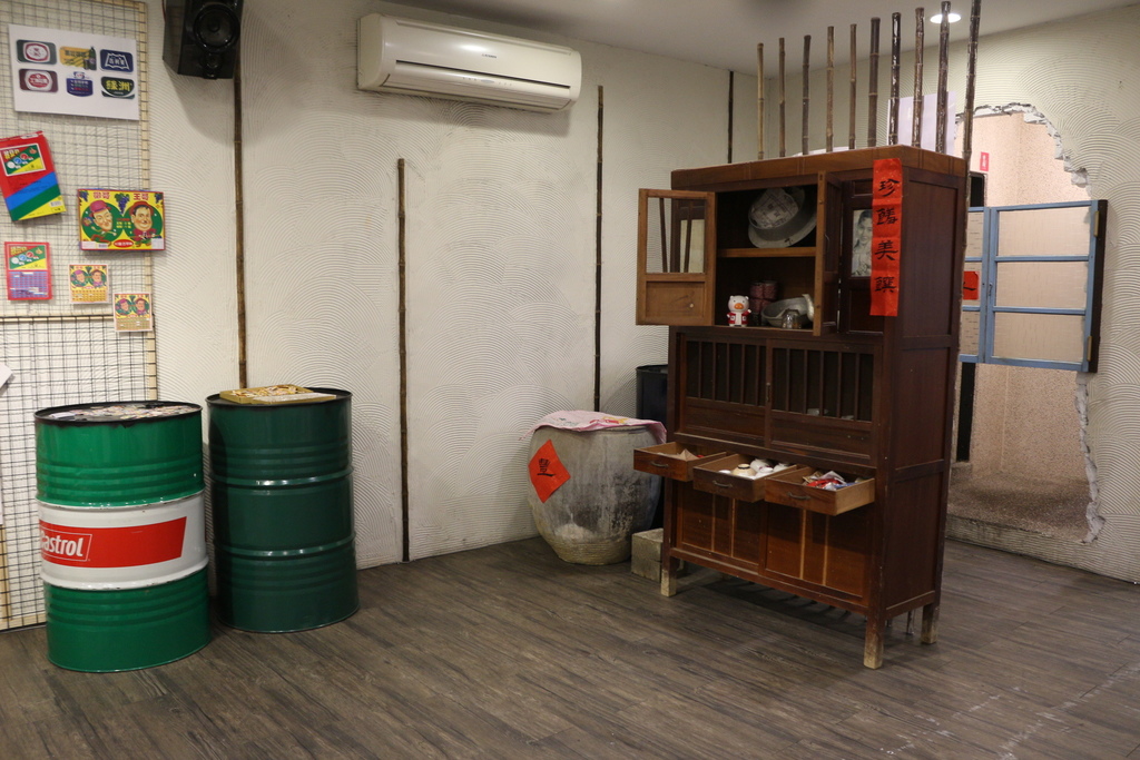 台南中西區-拖拉庫トラック 玩弄食物、發揮創意台南特色站食餐廳 台南中西區-拖拉庫トラック 玩弄食物、發揮創意台南特色站食餐廳