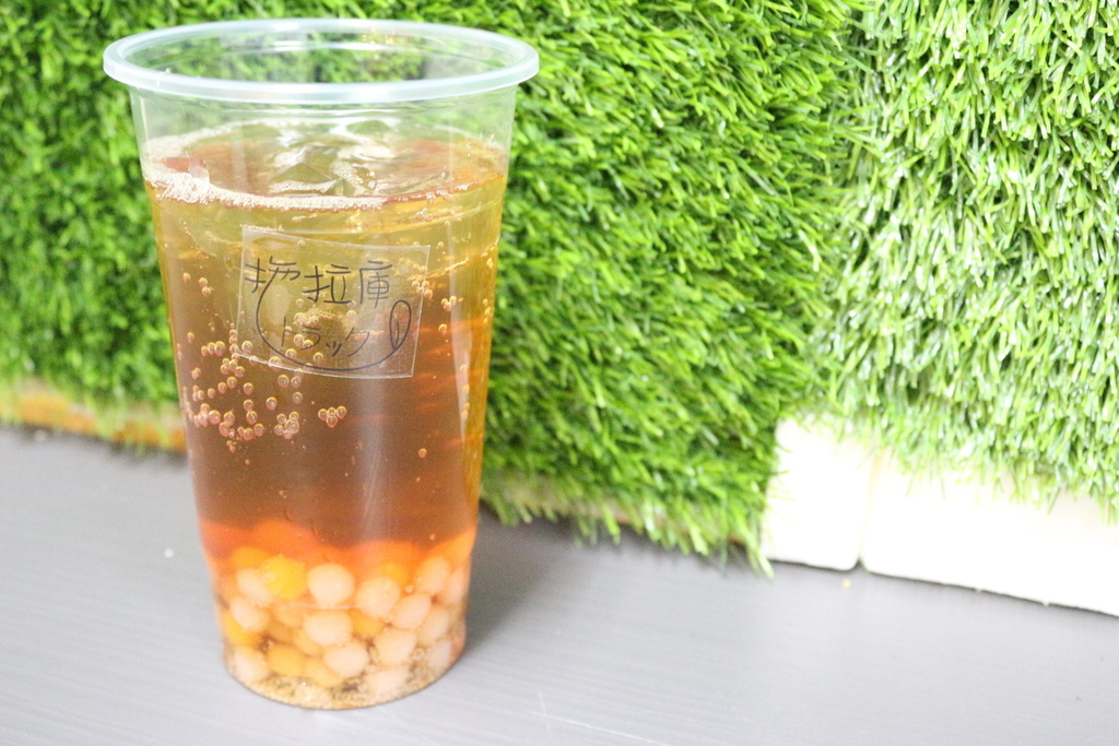 台南中西區-拖拉庫トラック 玩弄食物、發揮創意台南特色站食餐廳 台南中西區-拖拉庫トラック 玩弄食物、發揮創意台南特色站食餐廳