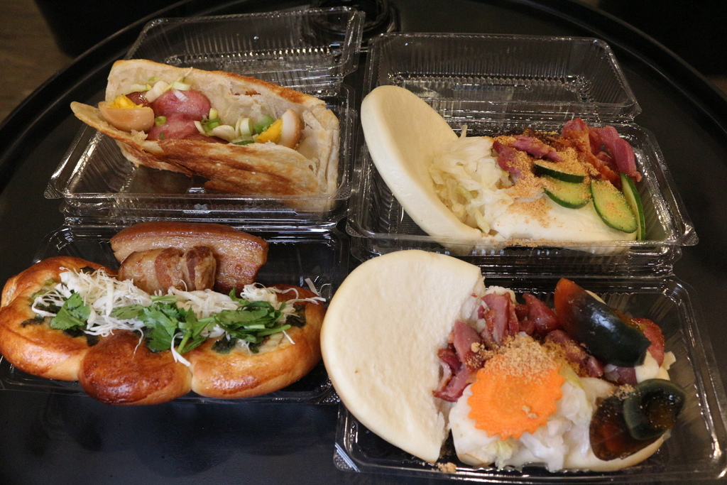 台南中西區-拖拉庫トラック 玩弄食物、發揮創意台南特色站食餐廳 台南中西區-拖拉庫トラック 玩弄食物、發揮創意台南特色站食餐廳