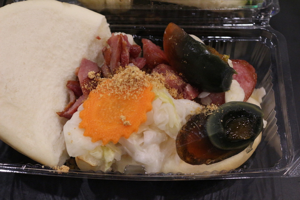 台南中西區-拖拉庫トラック 玩弄食物、發揮創意台南特色站食餐廳 台南中西區-拖拉庫トラック 玩弄食物、發揮創意台南特色站食餐廳