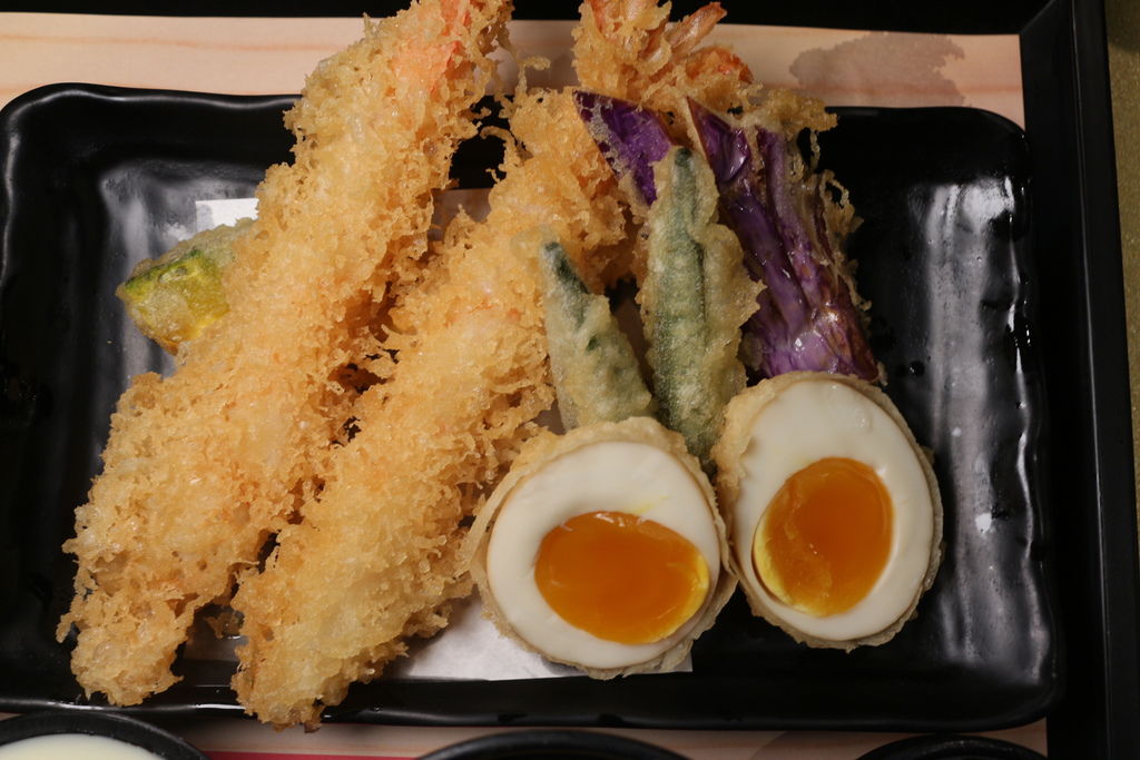 定食8 十五分鐘未出餐免費 火焰雪花牛丼火熱登場 定食8 十五分鐘未出餐免費 火焰雪花牛丼火熱登場