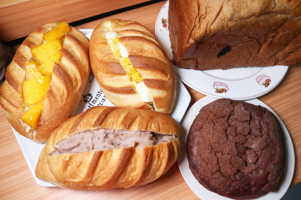 台南麵包 午間限定的五吉堂烘培坊 真材實料的天然手作溫度 台南麵包 午間限定的五吉堂烘培坊 真材實料的天然手作溫度