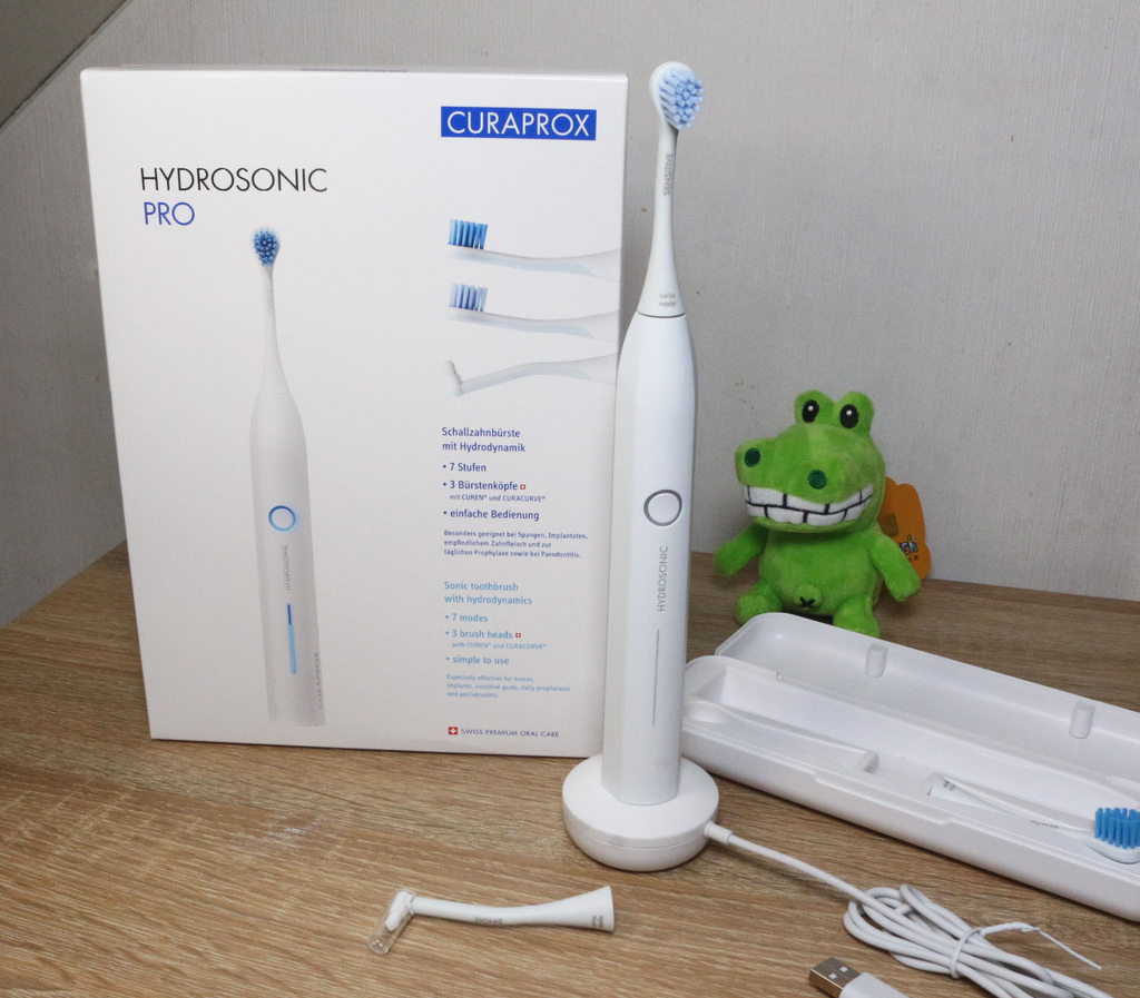 CURAPROX_極致鑽白音波震動牙刷.jpg CURAPROX_極致鑽白音波震動牙刷.jpg