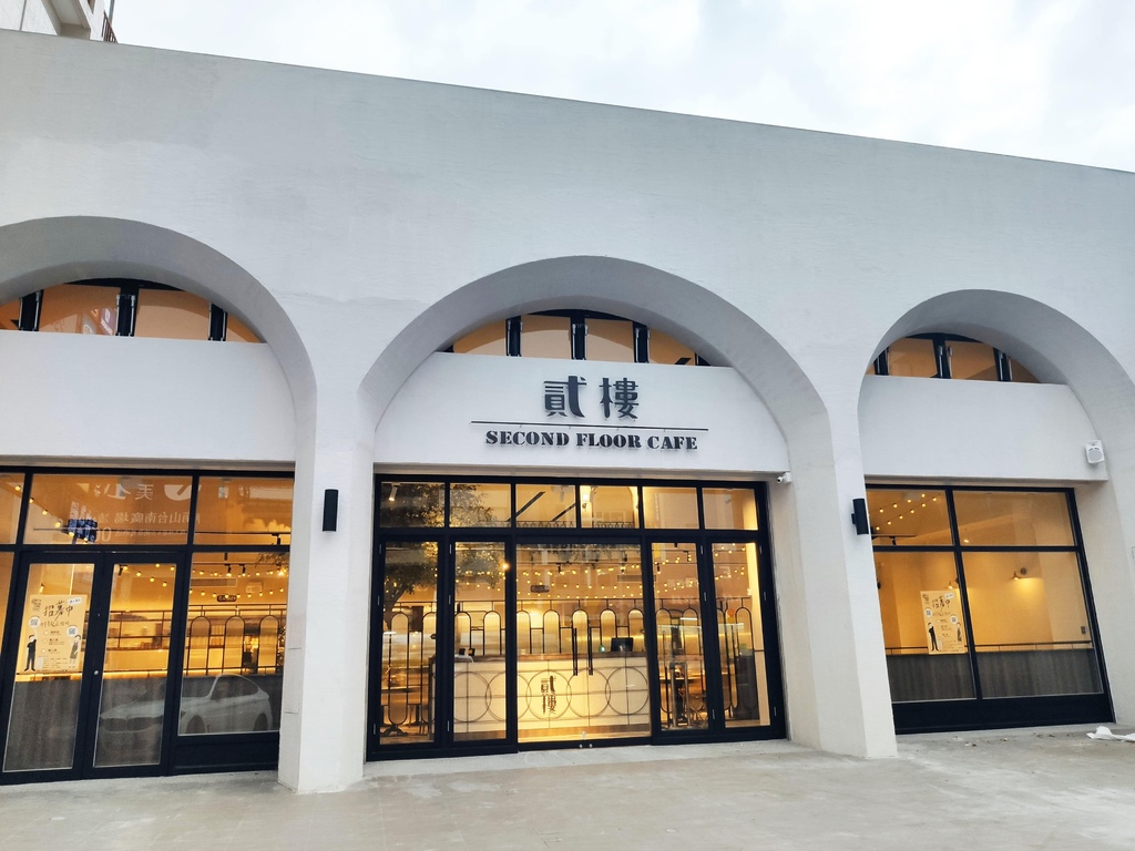 貳樓台南店店面形式.jpg