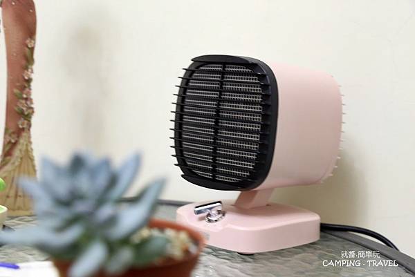 Ptc桌上型電暖器 冬天露營也要暖暖的 輕巧日系外型超暖心 就醬 簡單玩 露營 旅行 痞客邦