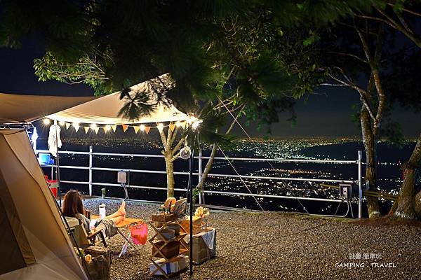 【露營趣】南投. 雲野露營區 ★百萬夜景印眼前、置身茶園中的