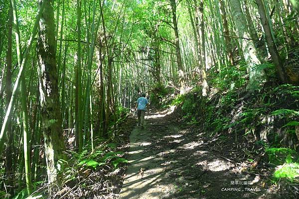 【露營趣】苗栗. 古道秘境露營區 ★翠綠草皮及遼闊視野、橫龍