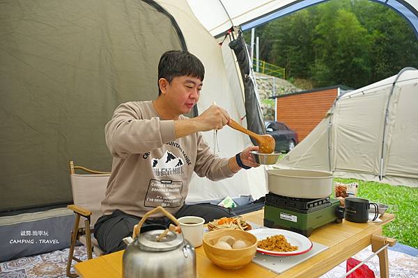 【露營趣】苗栗. 五隻小豬露營區 ★遼闊的雲海景色、全新營地