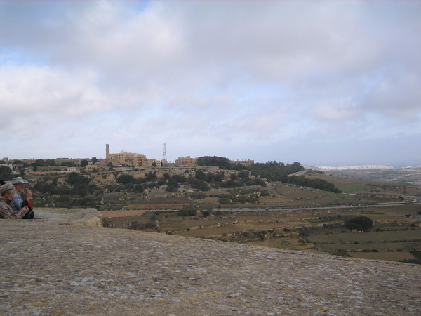 以下五張是在Mdina古城府視的全景照