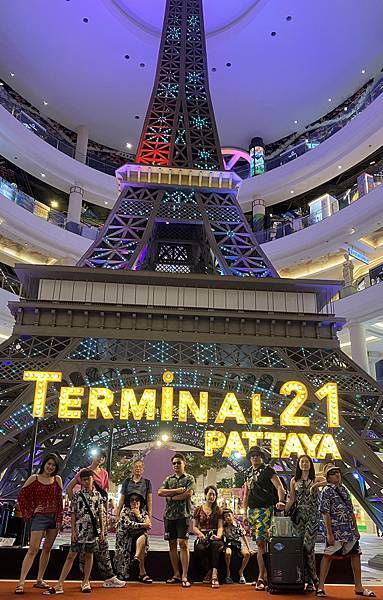 芭達雅+好逛+好吃+美食街+百貨公司=Terminal 21