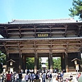 東大寺前面的門