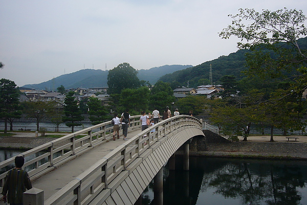 宇治中之島的某座橋