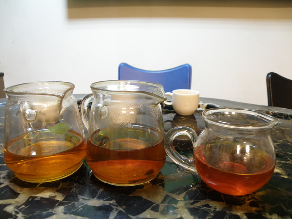 台茶8號~台茶18號(沉澱完成)~台茶18號(剛烘烤完)