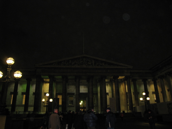 黑嘛嘛的大英博物館