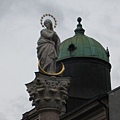 廣場上的聖母瑪麗亞