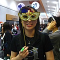 辛苦從台灣扛去的面具 思瑩還是忘了拿出來用 :P
