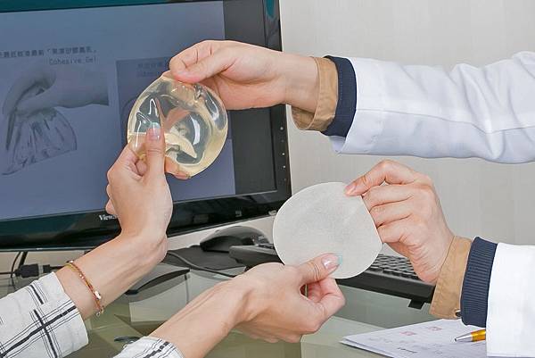 臺灣臺中隆乳手術何宗融醫師諮詢 Motiva魔滴隆乳1 臺灣臺中隆乳手術何宗融醫師諮詢 Motiva魔滴隆乳1