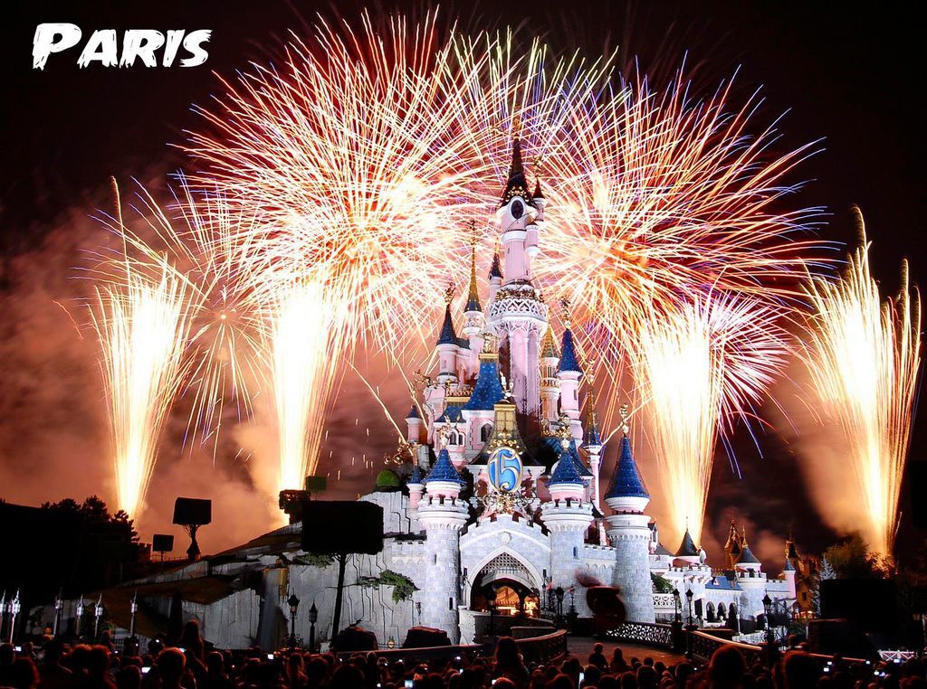 new years eve fireworks in paris