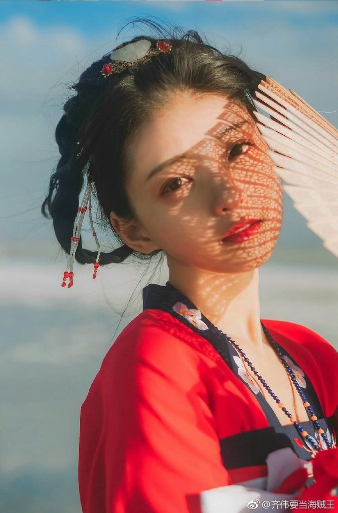 古裝美女-1256.jpg 古裝美女-1256.jpg