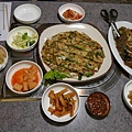 好吃的韓國料理 後面還有兩道菜 但光顧著吃 就忘了照了
