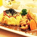 香酥炸雞咖哩歐姆蛋飯