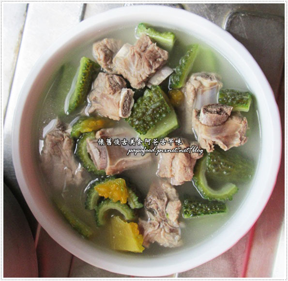 青苦瓜排骨湯 青苦瓜排骨湯