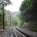 舊山線鐵道勝興二號隧道口雨景