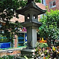 05基隆神社僅存的石燈籠.JPG