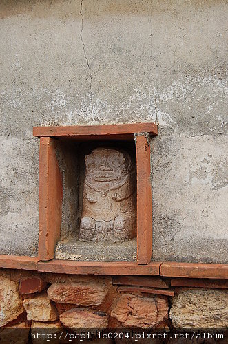 田墩鑲壁風獅爺