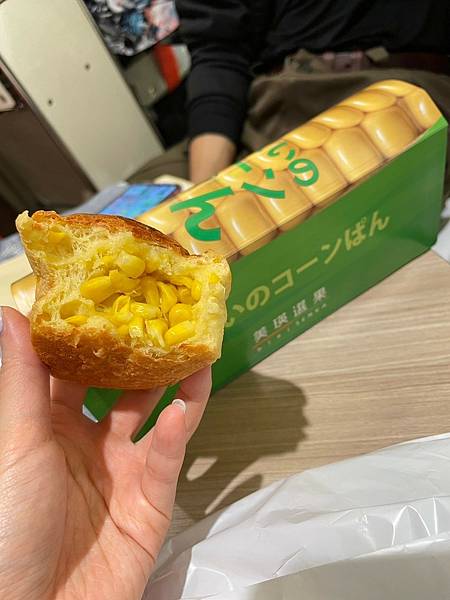 20231231 行李推車卡在一起就可以一次推兩台_240109_20.jpg