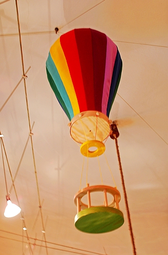 想搭熱氣球環遊世界