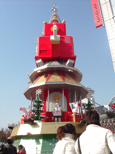 上海的來福士百貨前的聖誕樹
