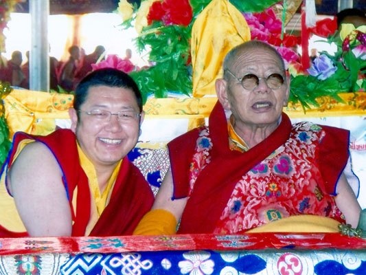 普巴紮西仁波切 阿秋法王.jpg 普巴紮西仁波切 阿秋法王.jpg