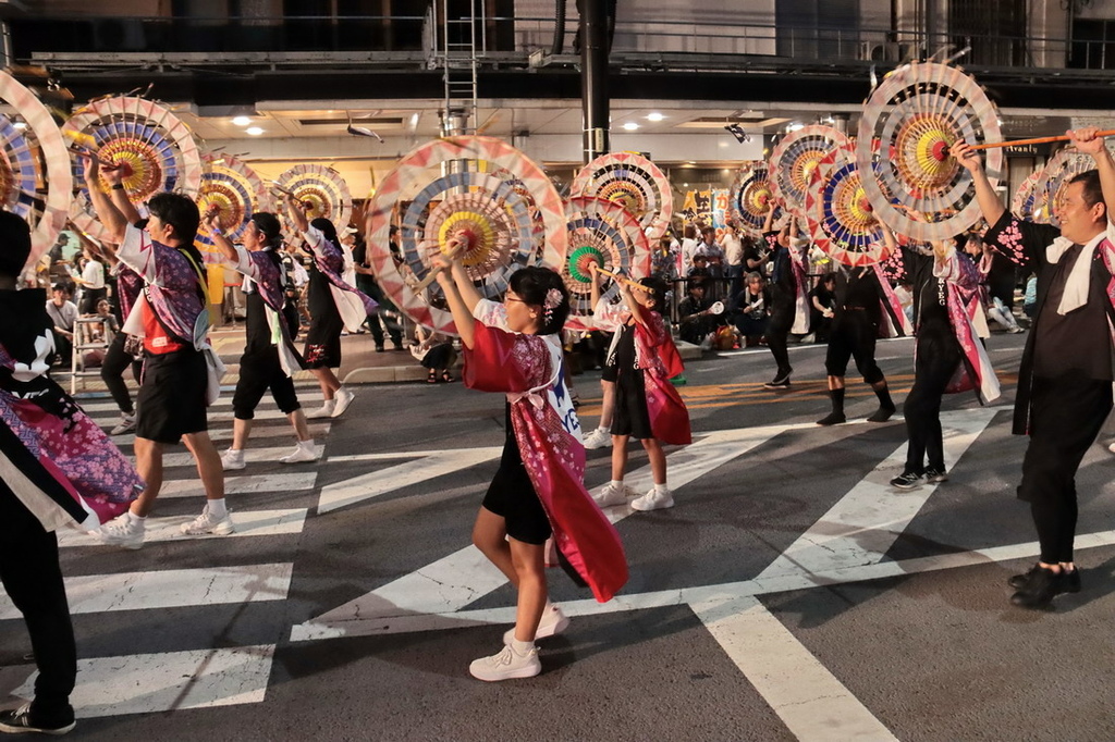 日本鳥取。鏘鏘祭しゃんしゃん祭︱入列《金氏世界紀錄》祭典。4