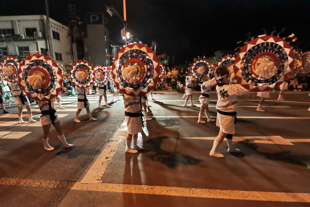 日本鳥取。鏘鏘祭しゃんしゃん祭︱入列《金氏世界紀錄》祭典。4