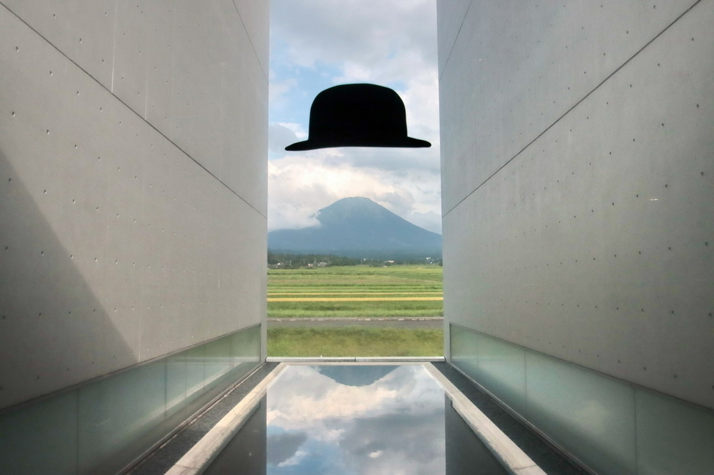 日本鳥取∣植田正治寫真美術館　借景鳥取小富士山。高松伸代表建