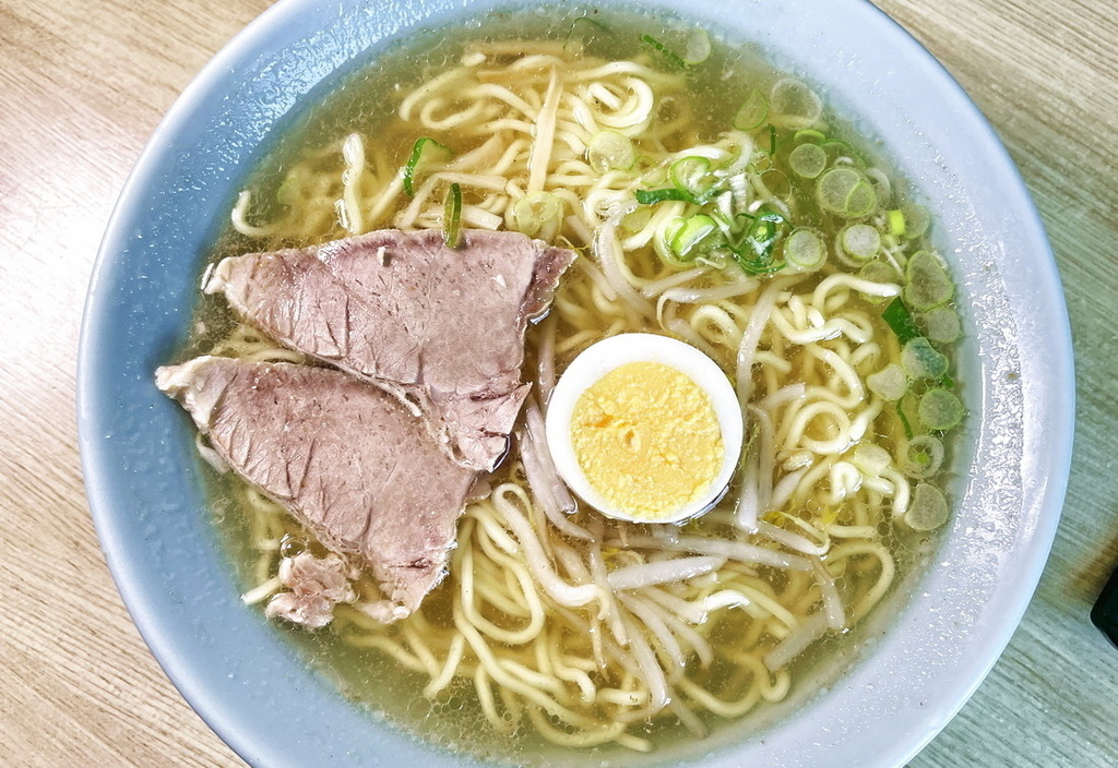 日本鳥取∣香味徳ラーメン。60多年歷史牛骨拉麵。湯頭香氣爆表