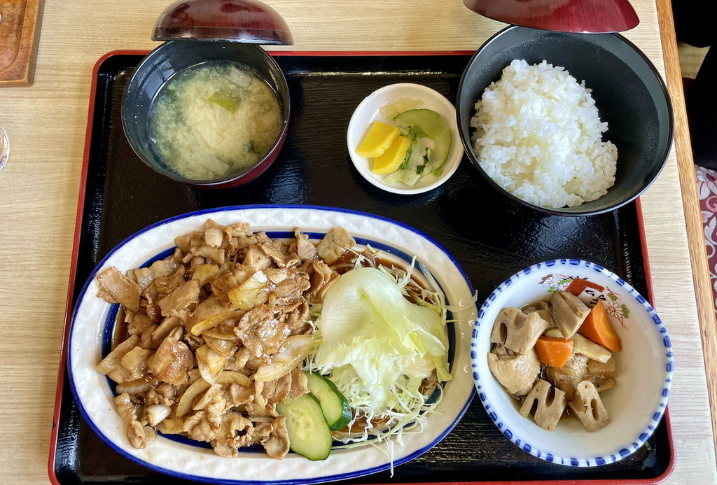 日本鳥取∣香味徳ラーメン。60多年歷史牛骨拉麵。湯頭香氣爆表