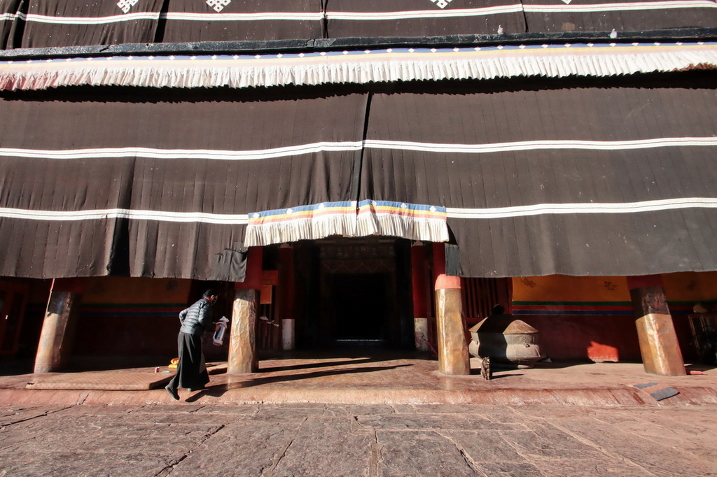 西藏江孜。白居寺∣十萬佛塔暗藏濕婆神四雙眼睛、窺探世間一切。