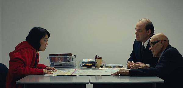 still-of-rinko-kikuchi,-nathan-zellner-and-brad-prather-in-kumiko,-the-treasure-hunter-(2014)-large-picture