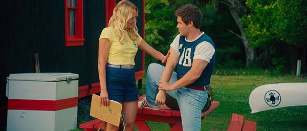 the-final-girls-malin-akerman-adam-devine